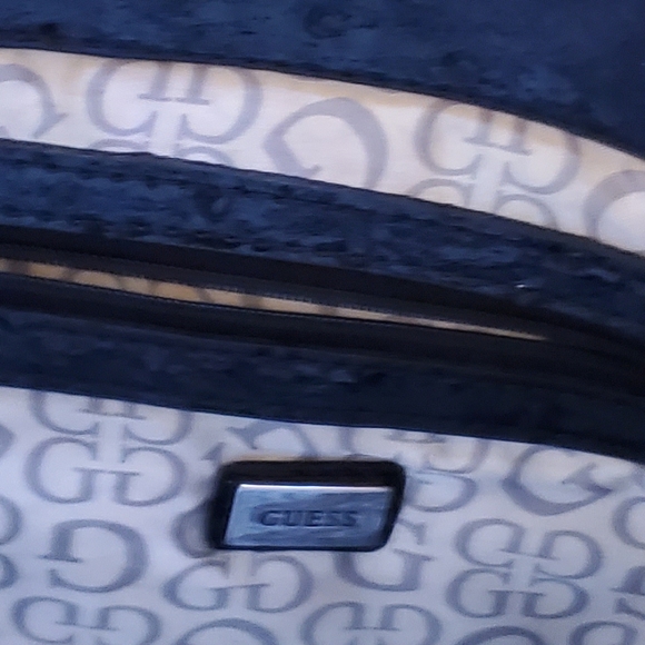 Handbag - Picture 3 of 5